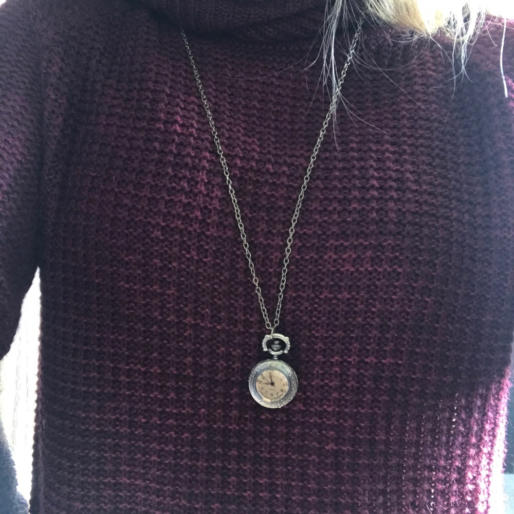 Stop watch necklace